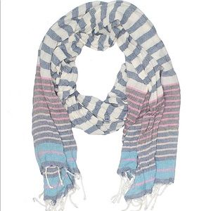 American Eagle scarf